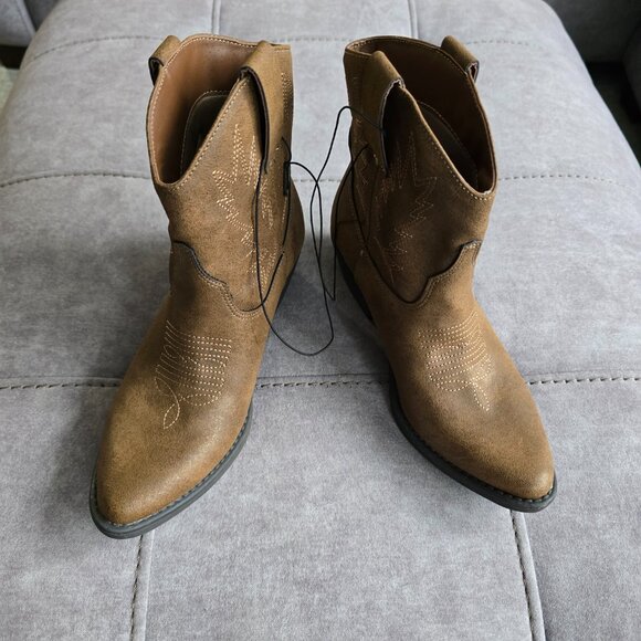 NEW me Too Women's Cowgirl Style Short Booties Size 6M - Picture 1 of 8